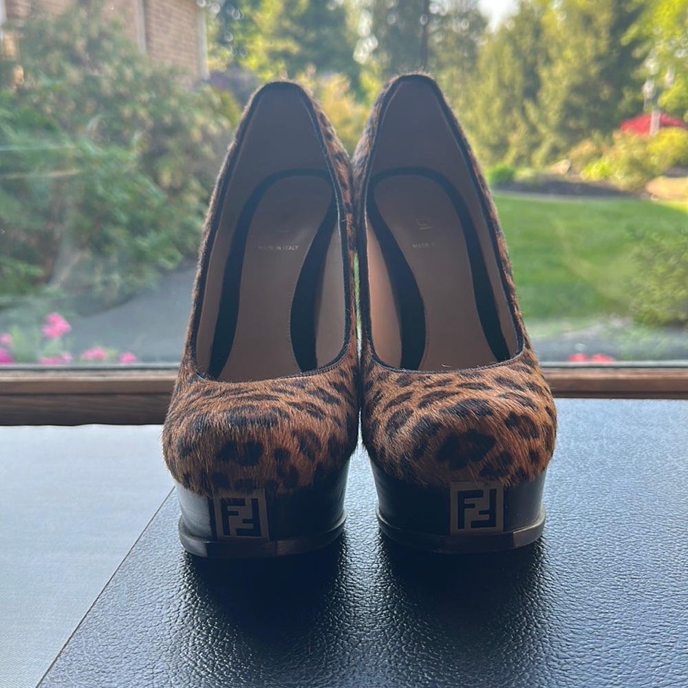 Fendi shoes size 41 excellent condition
